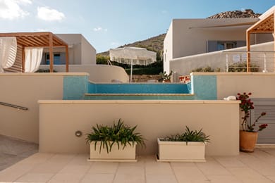 Kouros Art Hotel - Image 3
