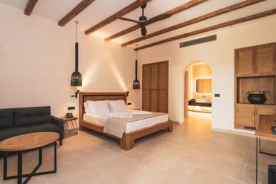 Deluxe Suite with Private Pool and Sea View