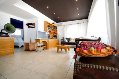 Manu Villa