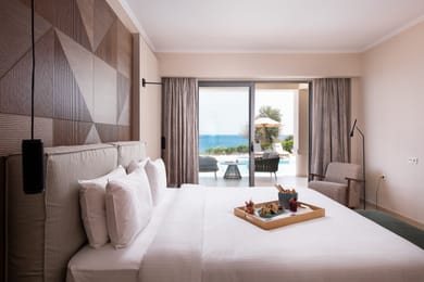 Royal Suite with Sea View and Private Pool (70 m²)