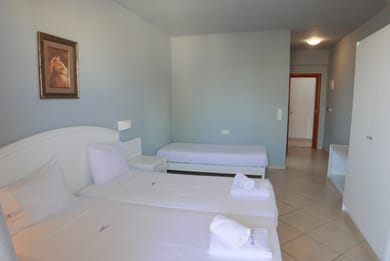 Triple Room Side Sea View