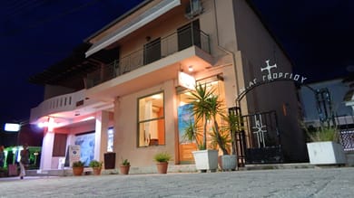 Kripis Holiday Apartments - Image 3