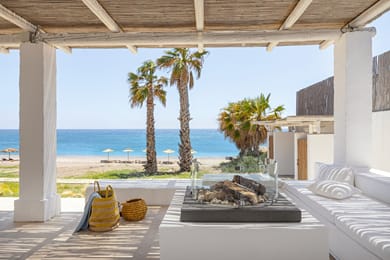 Crystalia Beach House - Image 7