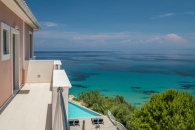 Kymothoe Elite Suites - Image 4