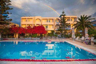 Kyparissia Beach Hotel - Image 5