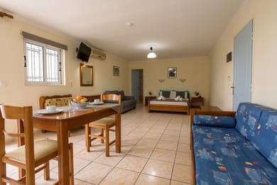 Family Room Upper Floor  Garden View