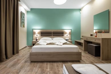 Deluxe Triple Room with balcony