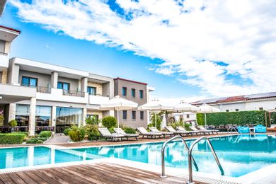 Lagaria Hotel & Apartments****