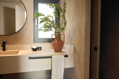 Open Plan Suite Sea View Shared Pool
