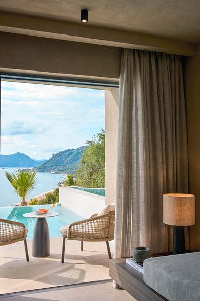 Open Plan Suite Sea View Private pool