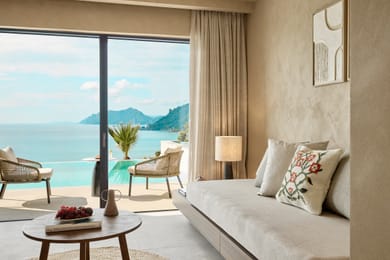 Open Plan Suite Sea View Private pool