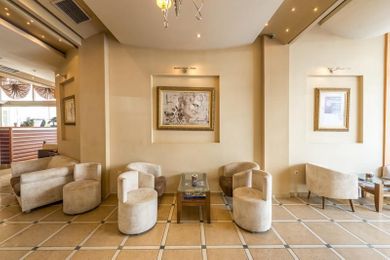 Lakonia Hotel - Image 4