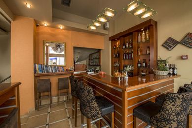 Lakonia Hotel - Image 5