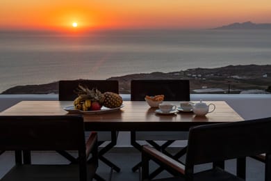 Residence with Private Pool and Sea View