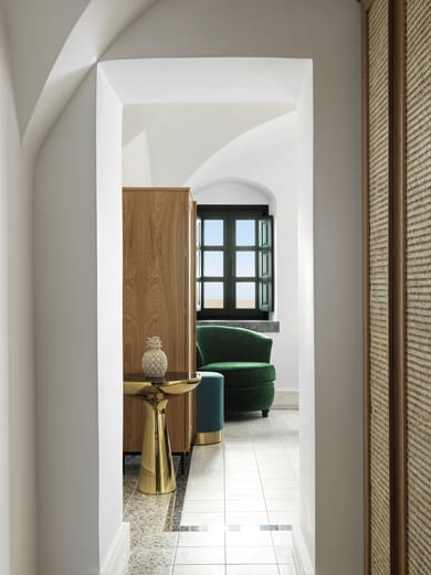 ESTATE MANSION TWO BEDROOM SUITE