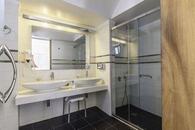 Honeymoon Suite with private Jacuzzi