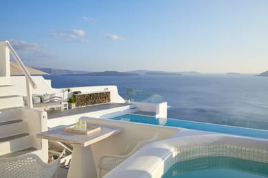 Elegant Suite with Outdoor Hot Tub and Caldera View - Pool Front