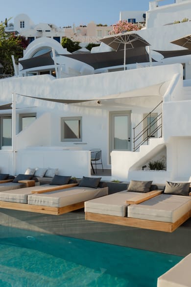 Elegant Suite with Outdoor Hot Tub and Caldera View - Pool Front