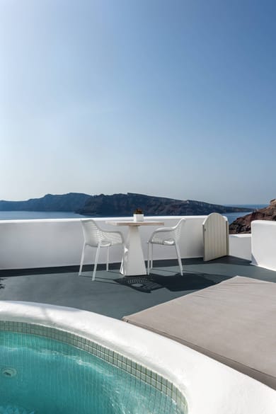 Premium Suite with Outdoor Hot Tub and Caldera View