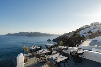 La Perla Villas & Suites - Image 2