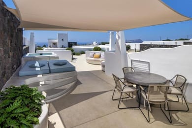 Executive Two Bedroom Suite with Outdoor Hot Tub