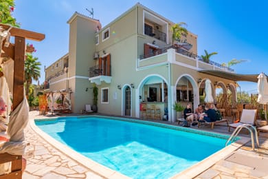 La Signora Hotel - Image 2