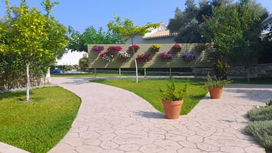 Lefkogea Villas & Apartments - Image 5