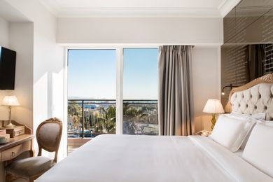 Legacy Gastro Suites - Image 5