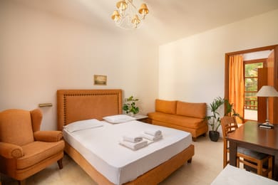 Triple Studio with Garden View