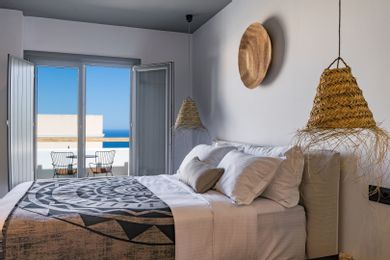 Lemon Suites Santorini - Image 3