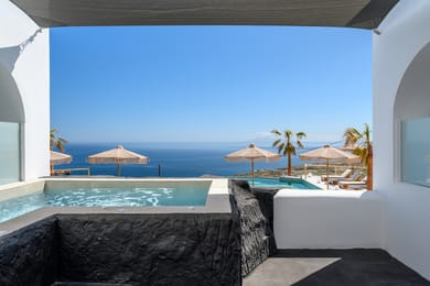 Deluxe Suite with Outdoor Hot Tub & Sea View