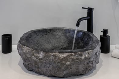 Leon Luxury Suites - Image 7