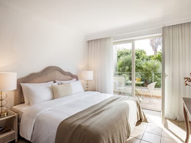 One Bedroom Apartment