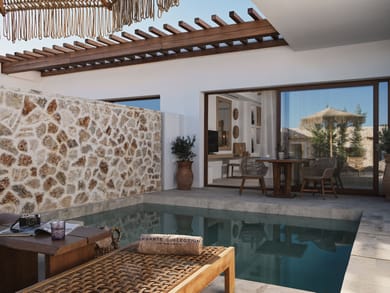Signature Garden Pool Suite