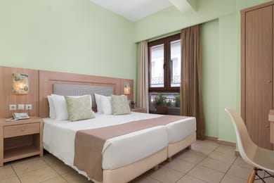 Triple Room Interconnecting