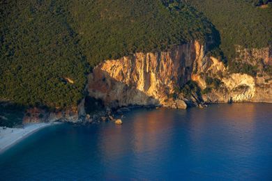 Lichnos Beach Hotel and Suites - Image 4