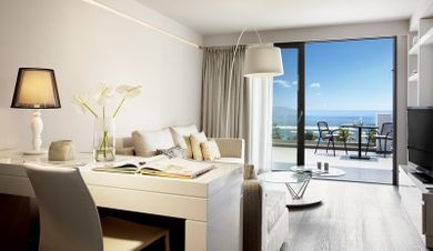 Lichnos Beach Hotel and Suites - Image 5