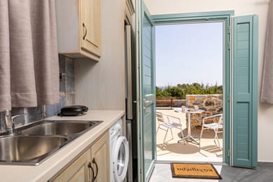 Kozaki - Deluxe One Bedroom Apartment with Ocean View