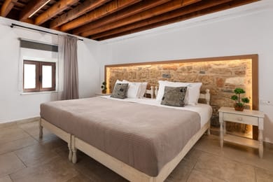 Emerald Traditional Apartment