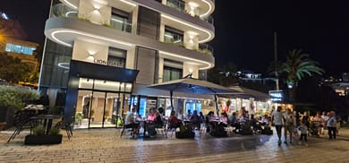 Lion Gate Hotel - Image 6