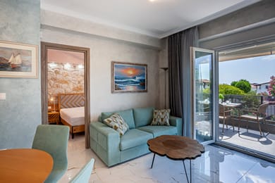 Live In Greece - Image 2