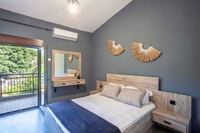 Live In Greece - Image 4