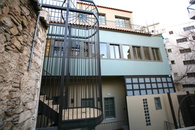 Living Yard Acropolis - Image 6