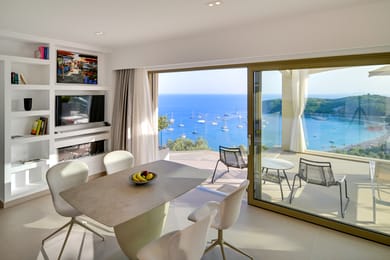 Superior Suite with Sea View & Private Outdoor Jacuzzi