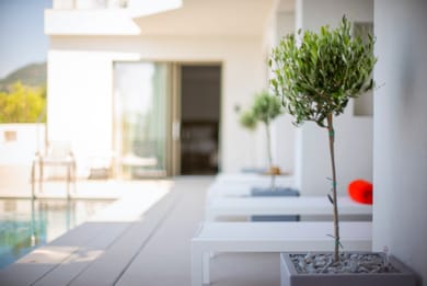 LIVINGHOME SUITES - Image 2