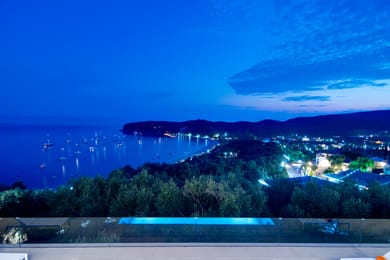 LIVINGHOME SUITES - Image 4