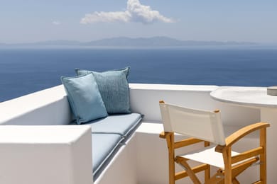 Three Bedroom Suite Mini Jetted Tub Sea View