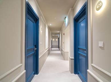 Liv Mackenzie Beach Suites - Image 5