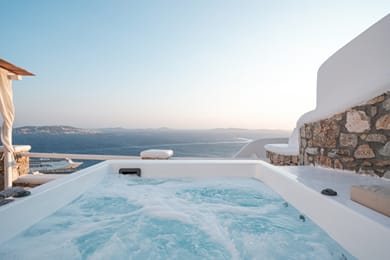 The Serenity Seaview Suite with Outdoor Hot Tub