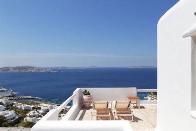 The Hilltop Seaview Suite